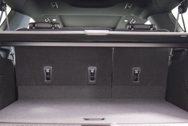 New 2026 Chevrolet Suburban Premier image 23
