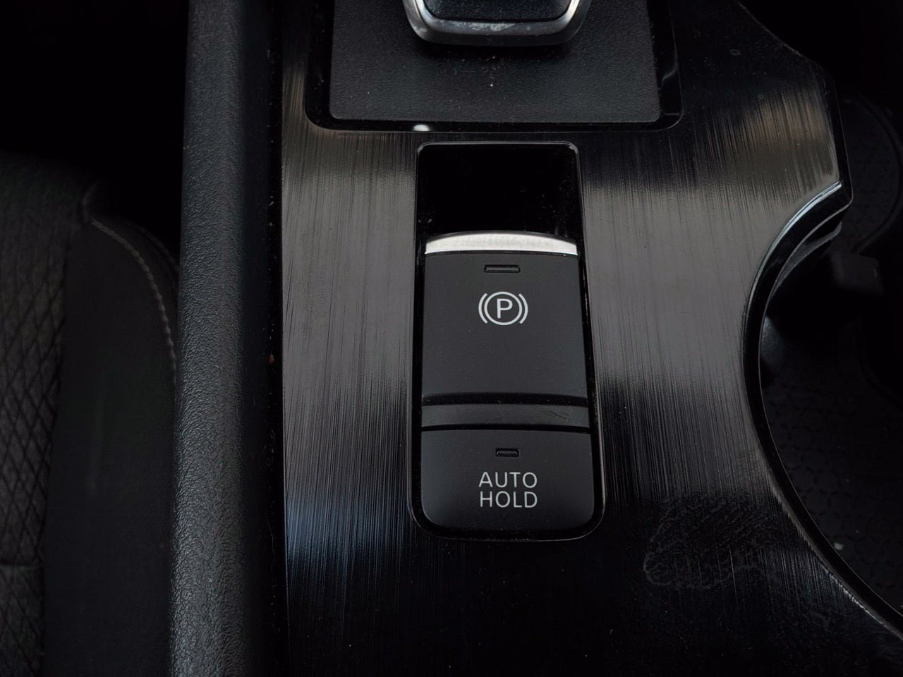 Used 2025 Nissan Rogue SV FWD image 26