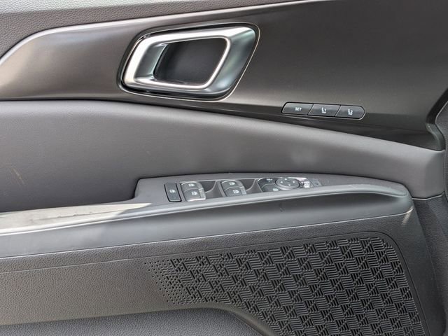 New 2026 Kia Carnival SX w/ SX Dark Edition Package FWD image 11