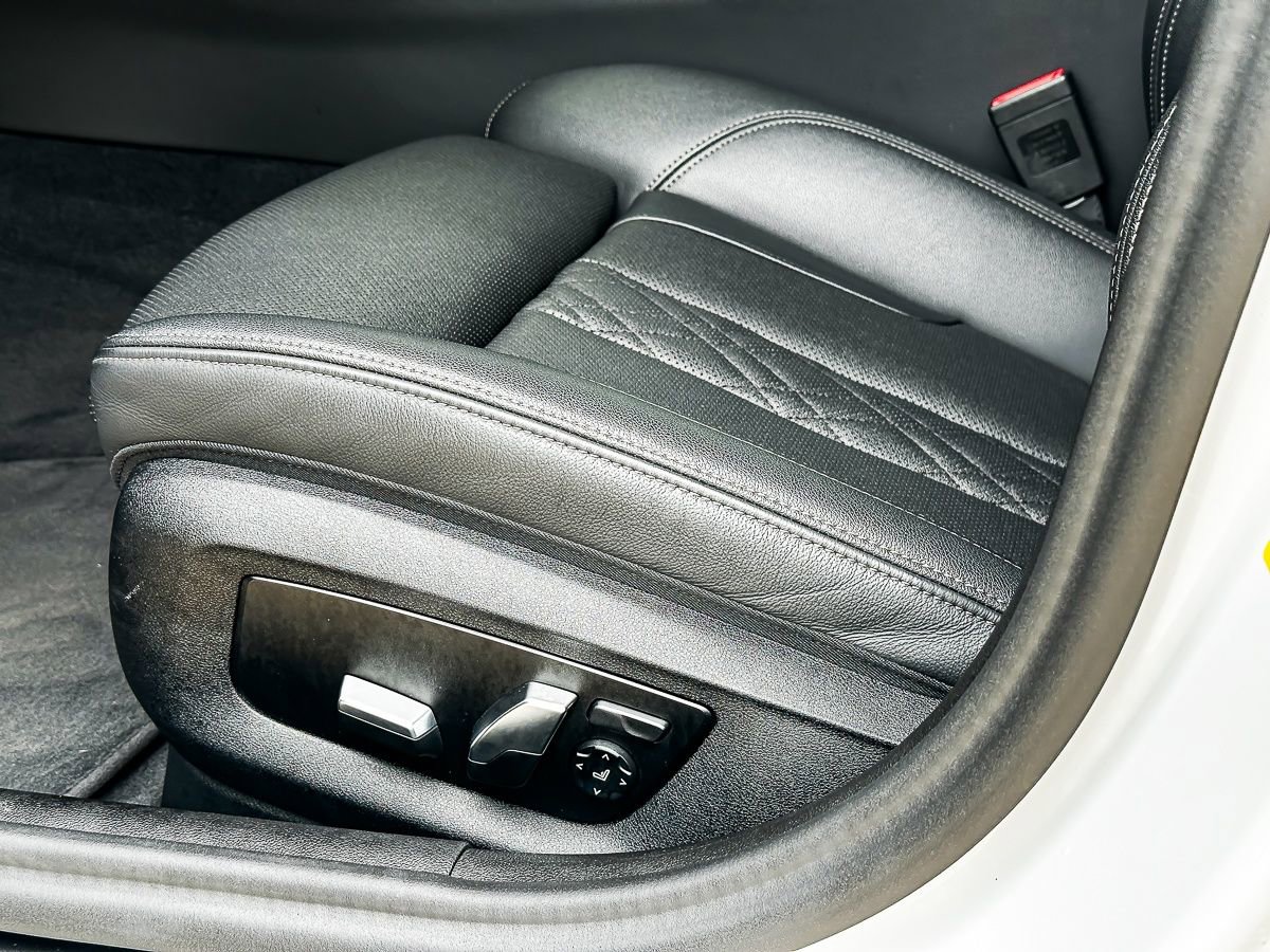 Certified 2022 BMW 530i 530i w/ Premium Package image 13