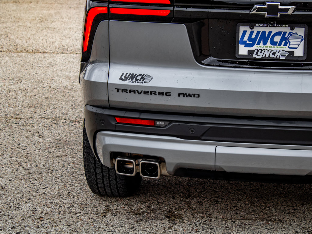 Used 2024 Chevrolet Traverse Z71 image 15