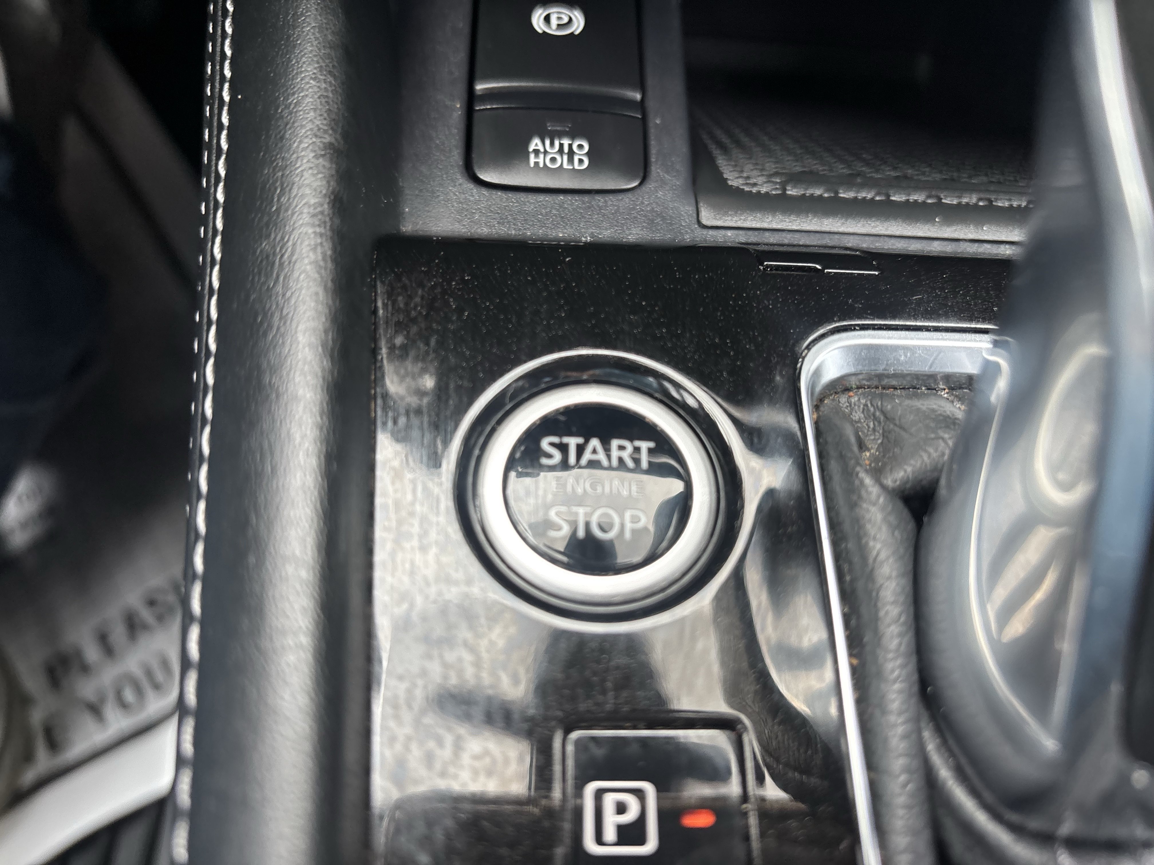 Used 2023 Nissan Kicks SR w/ Exterior Package FWD image 31