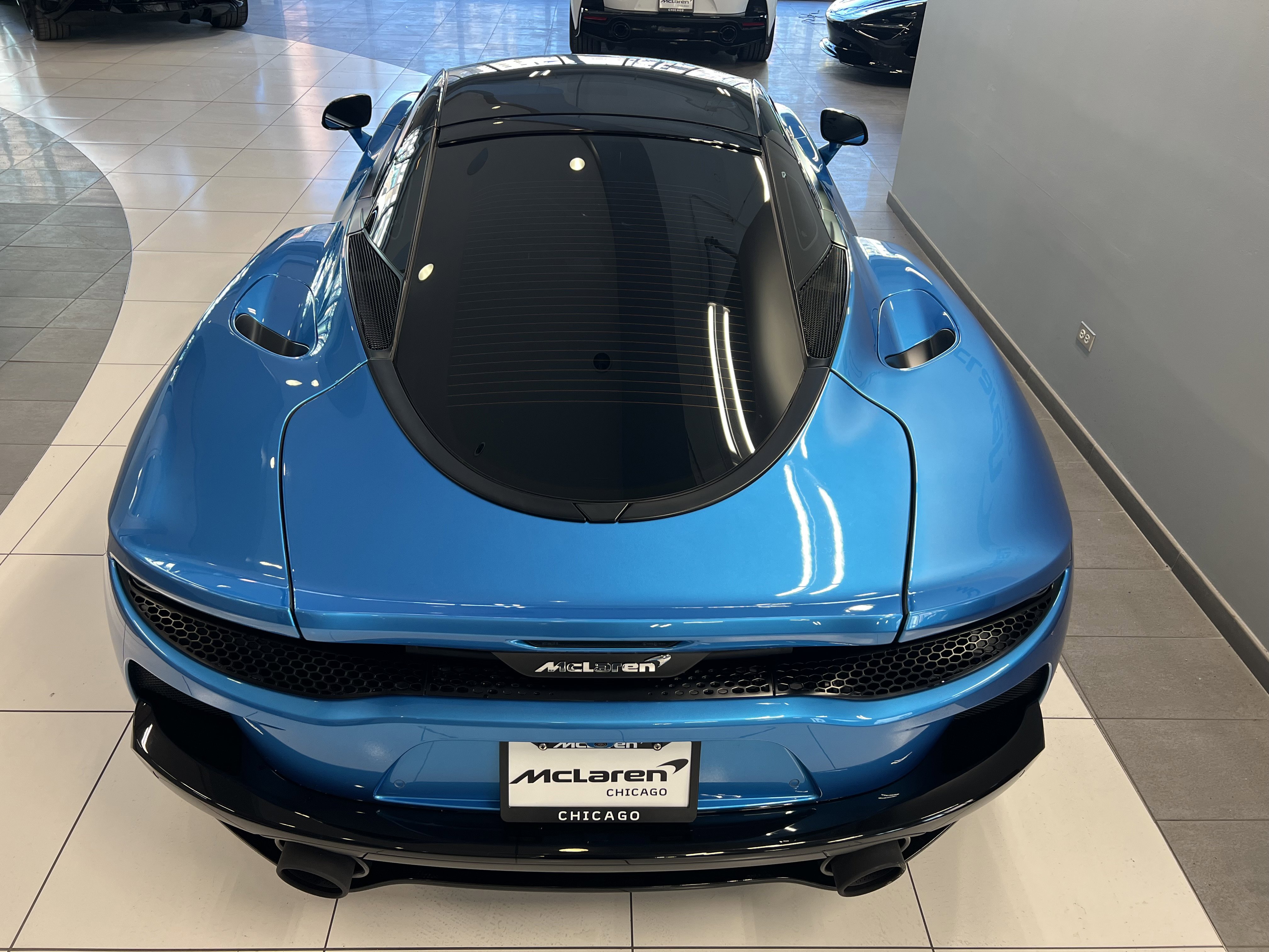 Used 2022 McLaren GT image 10