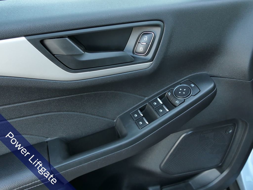 Used 2022 Ford Escape SE w/ SE Sport Appearance Package image 15