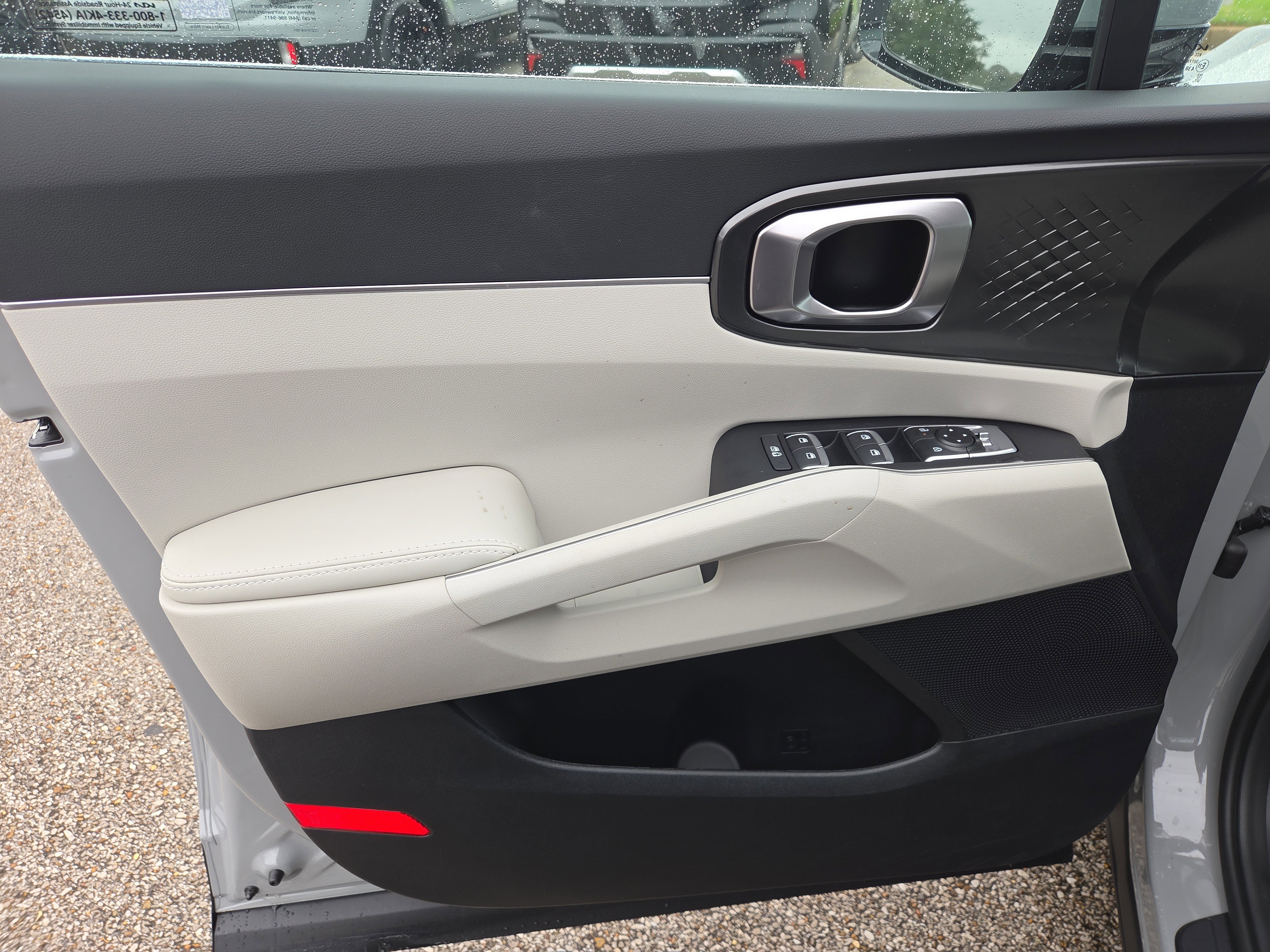 New 2026 Kia Sorento S image 5