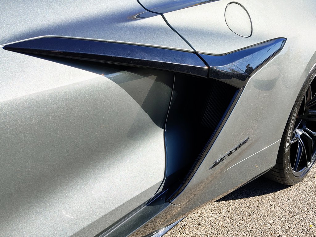 Used 2024 Chevrolet Corvette Z06 RWD image 16