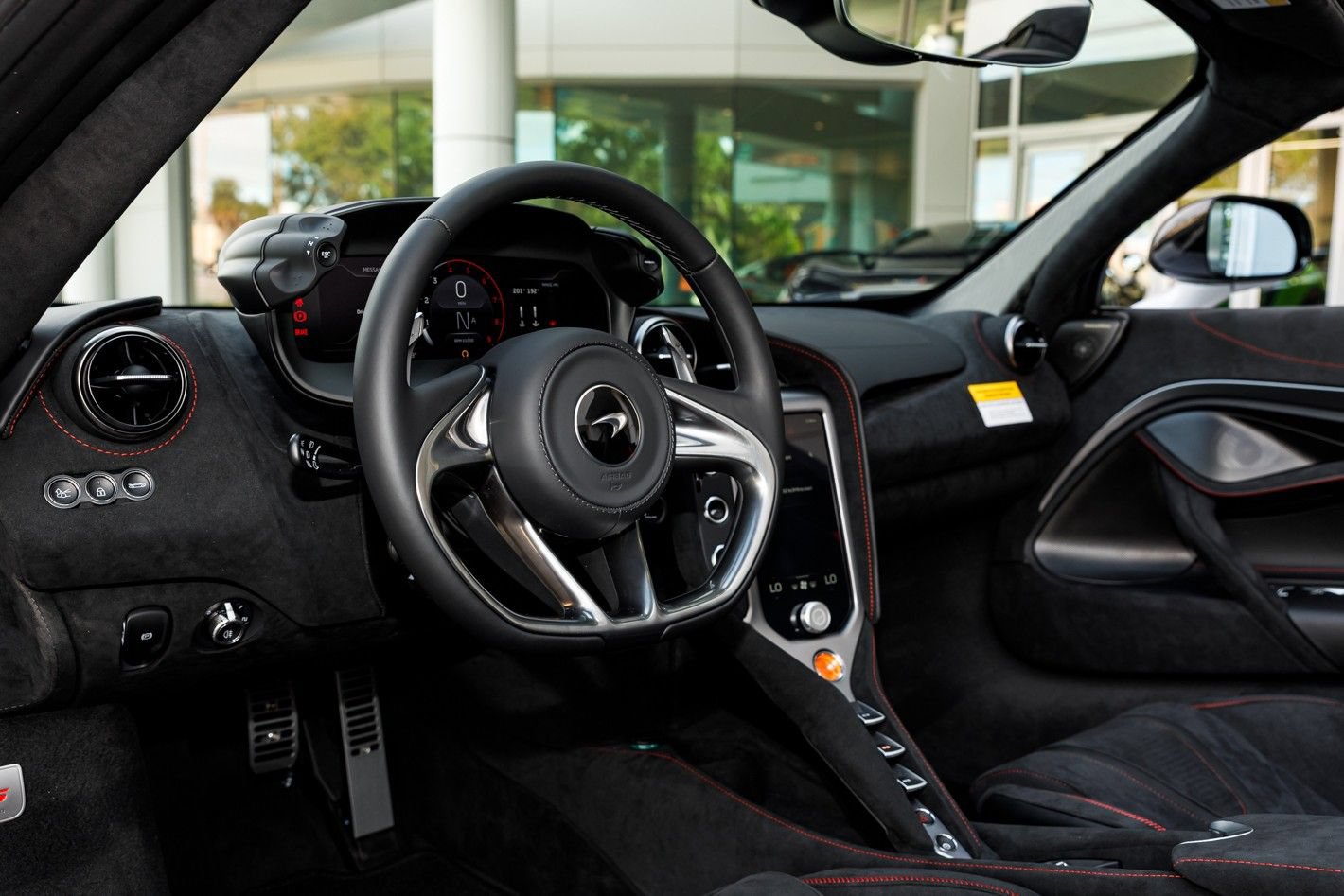 Used 2026 McLaren 750S Spider RWD image 28