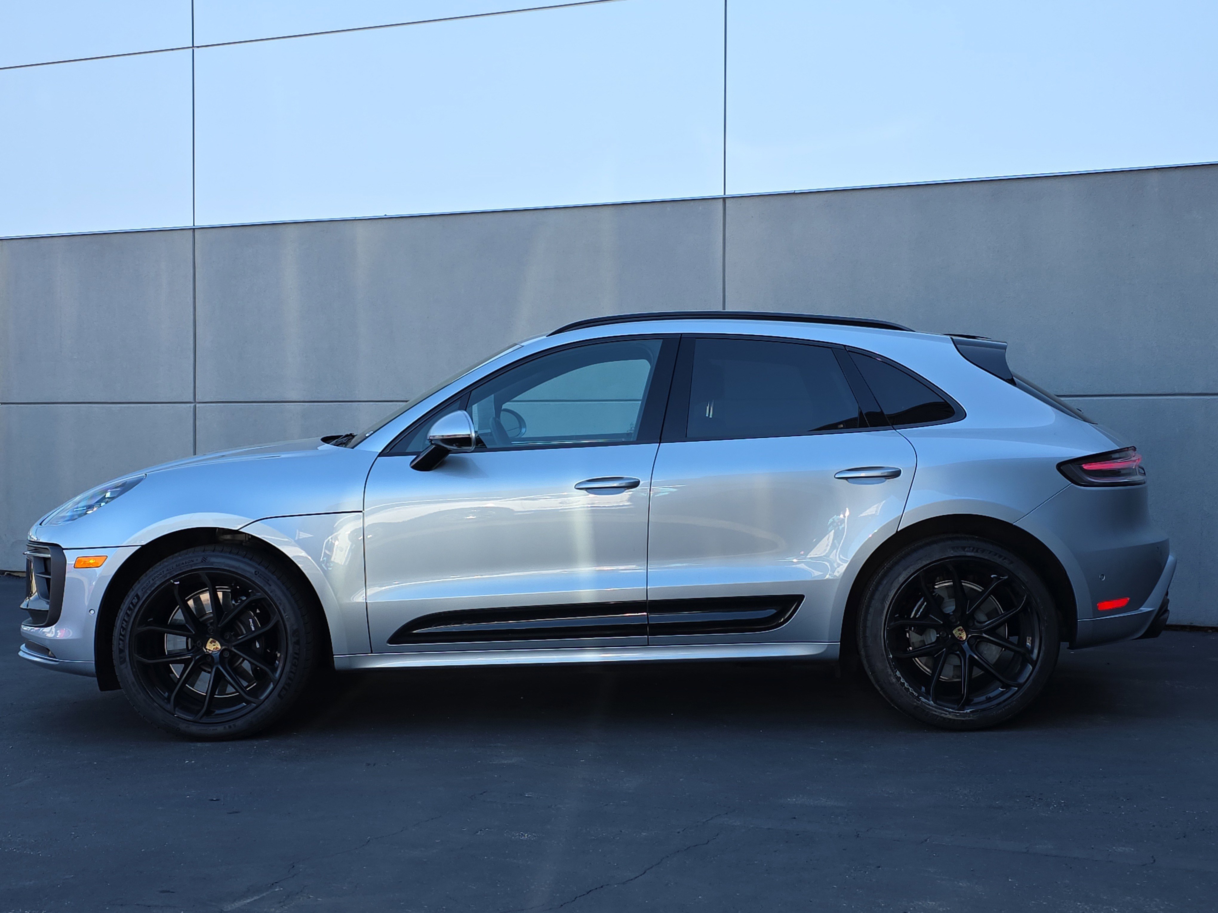 Used 2025 Porsche Macan GTS image 2
