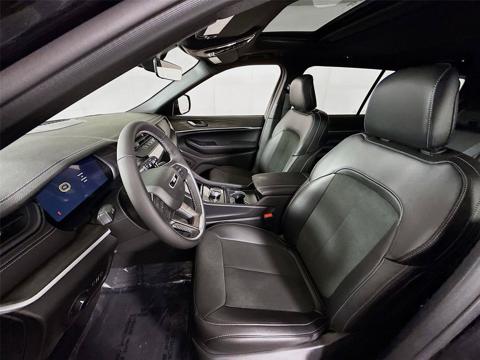 New 2026 Jeep Grand Cherokee L 4WD image 15