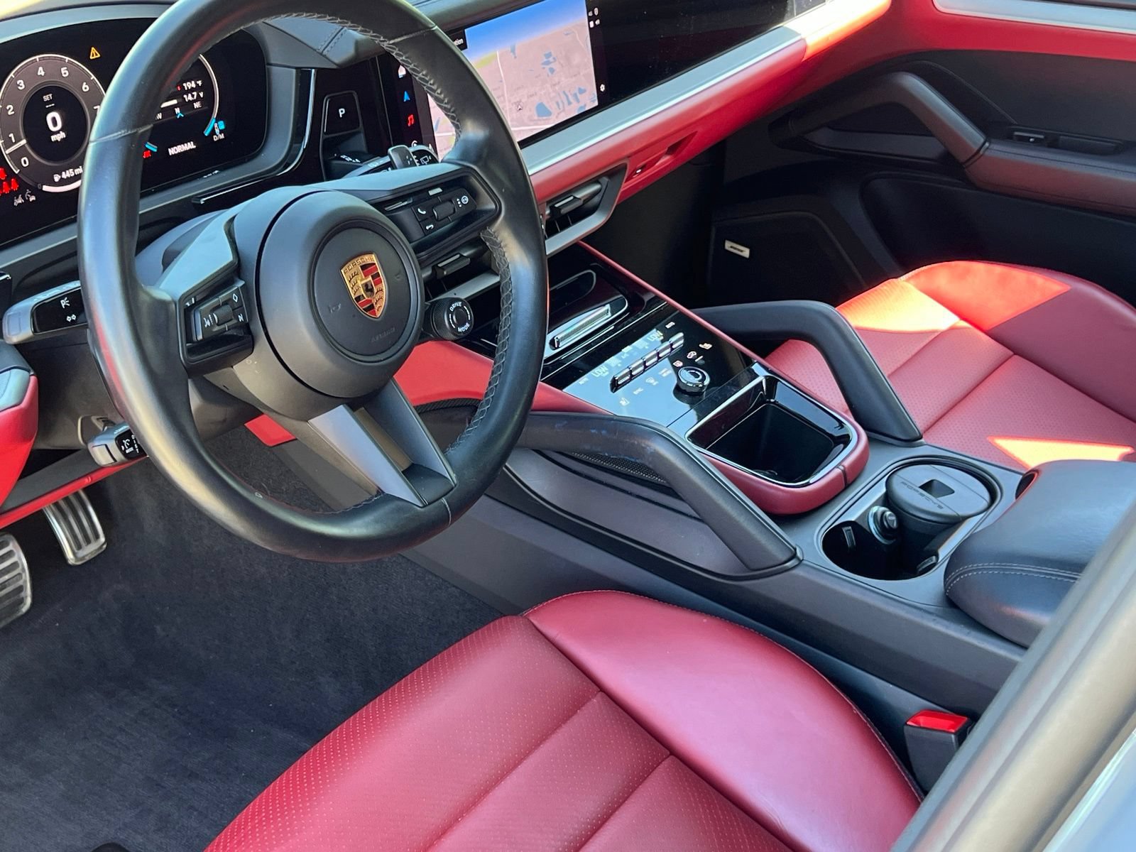 Certified 2024 Porsche Cayenne S AWD/4WD image 4