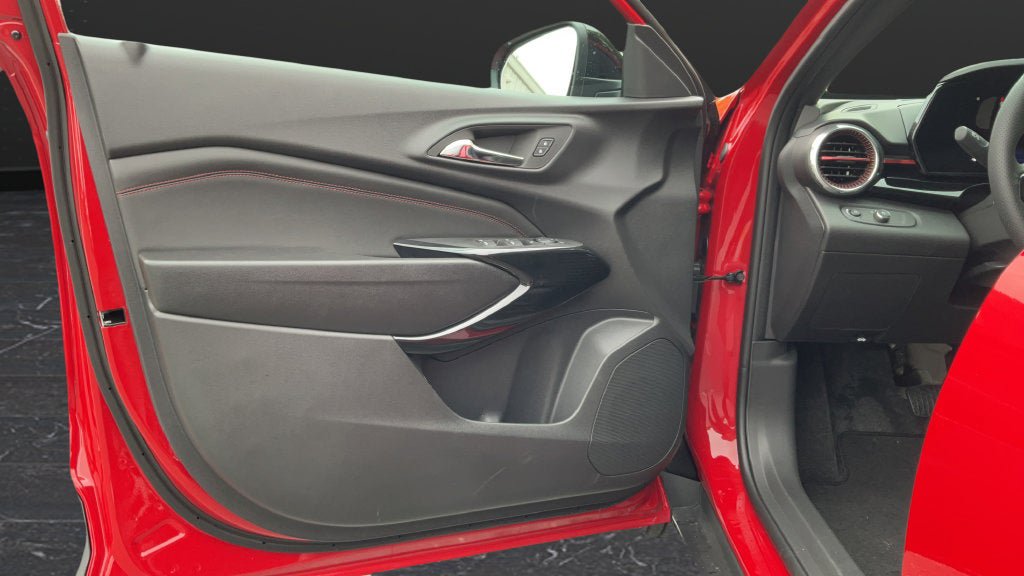 New 2026 Chevrolet Trax RS w/ Driver Confidence Package FWD image 27