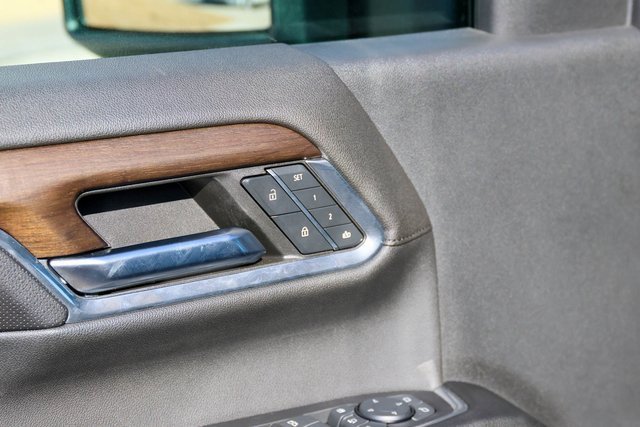 Used 2024 Chevrolet Silverado 3500 High Country w/ Technology Package image 13