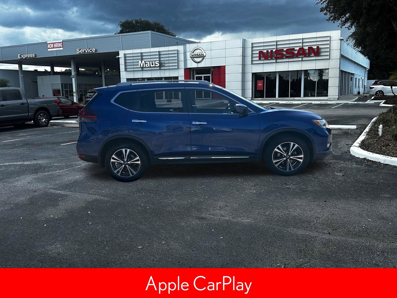 Used 2018 Nissan Rogue SL image 3