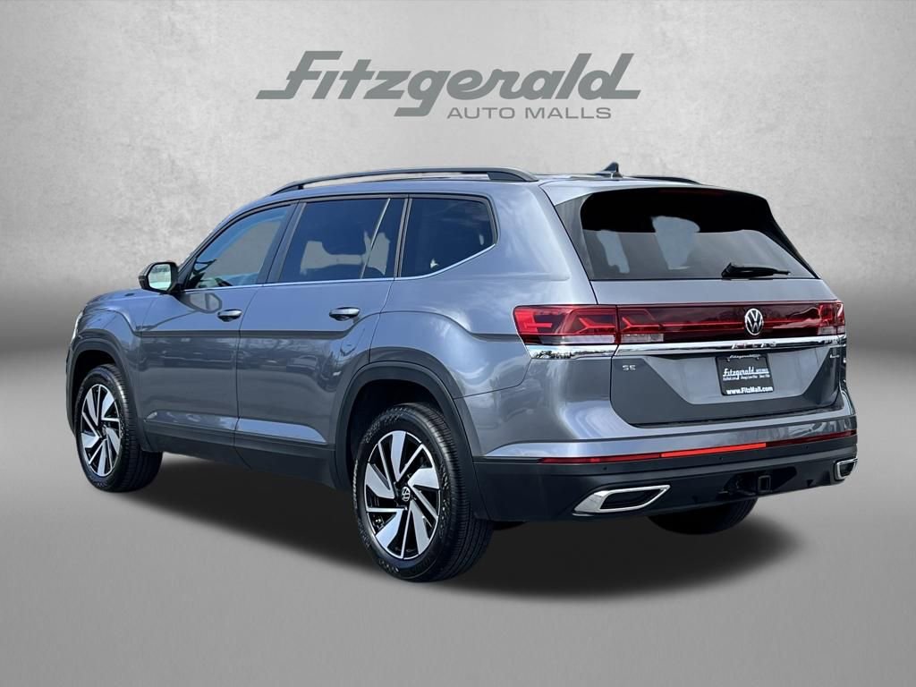 Used 2025 Volkswagen Atlas SE image 8