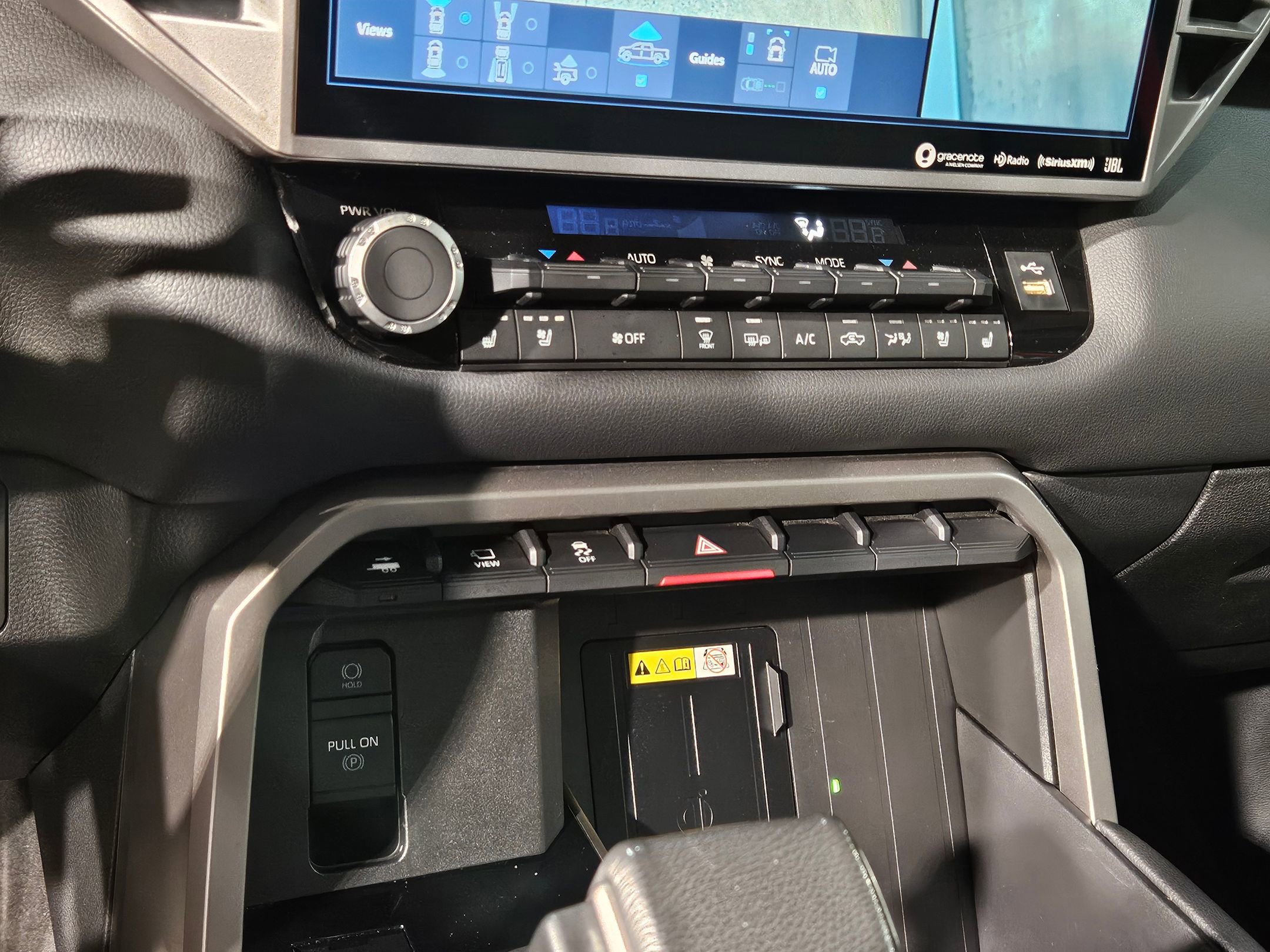 Used 2024 Toyota Tundra Limited image 32