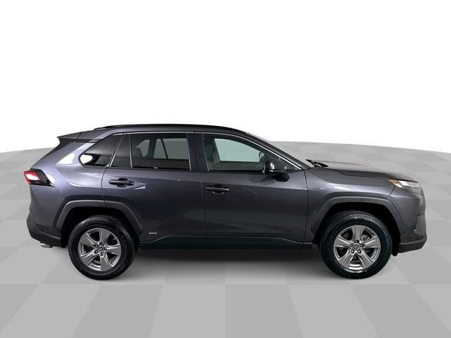 Used 2023 Toyota RAV4 LE AWD/4WD image 9