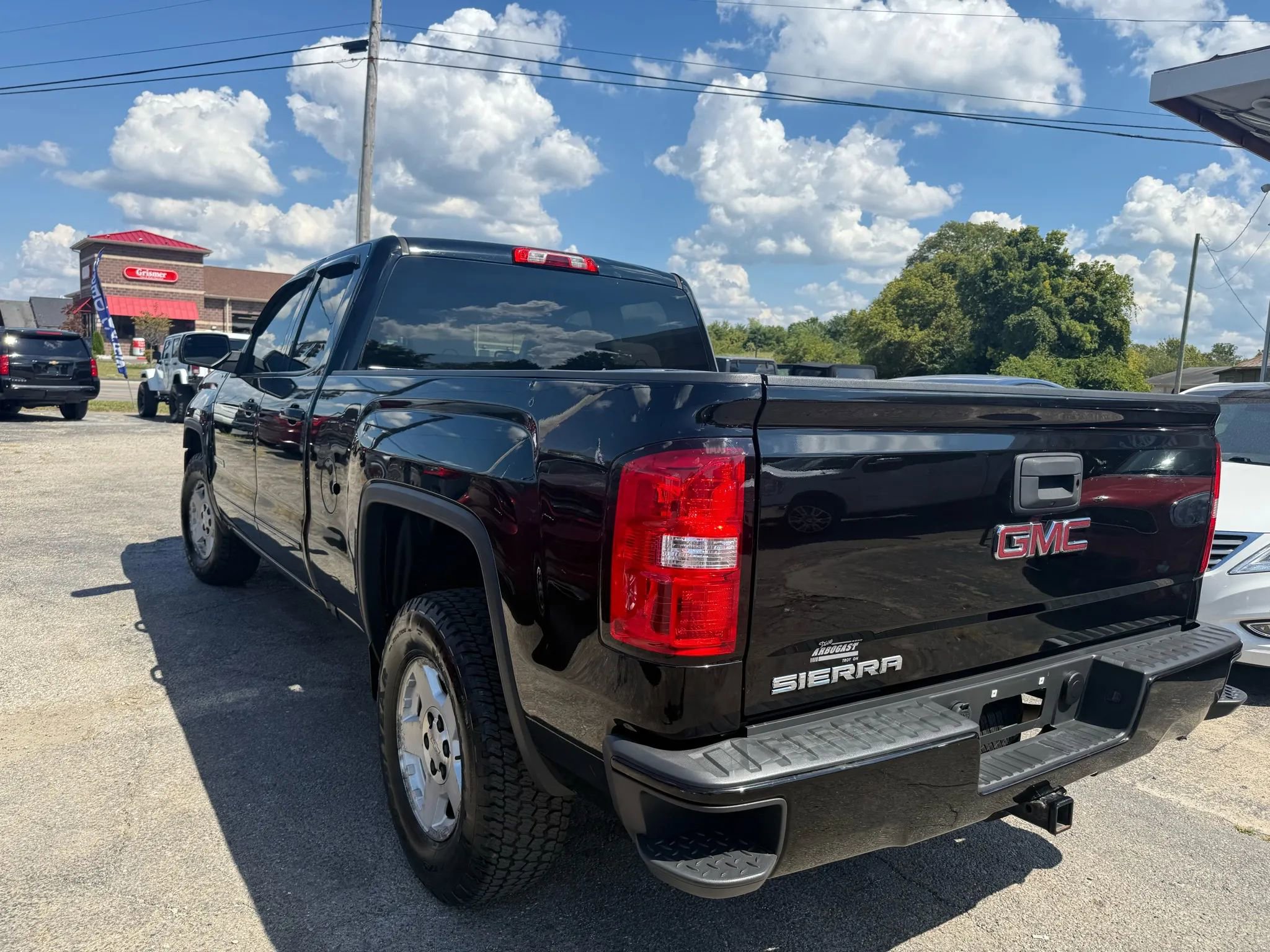 Used 2018 GMC Sierra 1500 4x4 Double Cab w/ Elevation Edition image 4