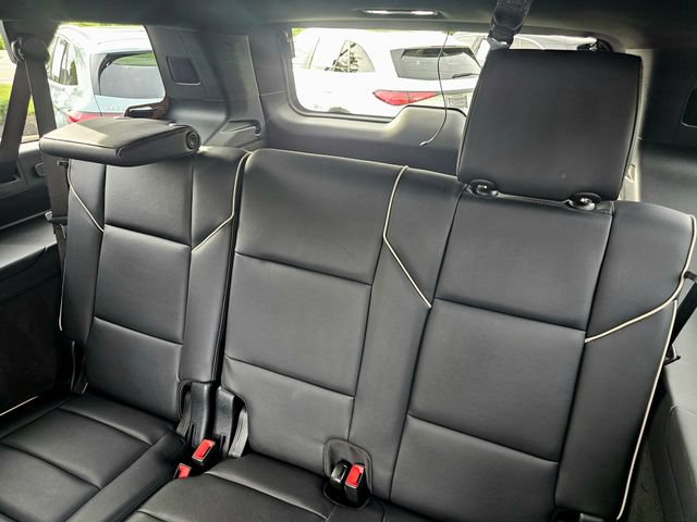 Used 2023 Cadillac Escalade ESV Premium Luxury w/ Performance Package AWD/4WD image 22