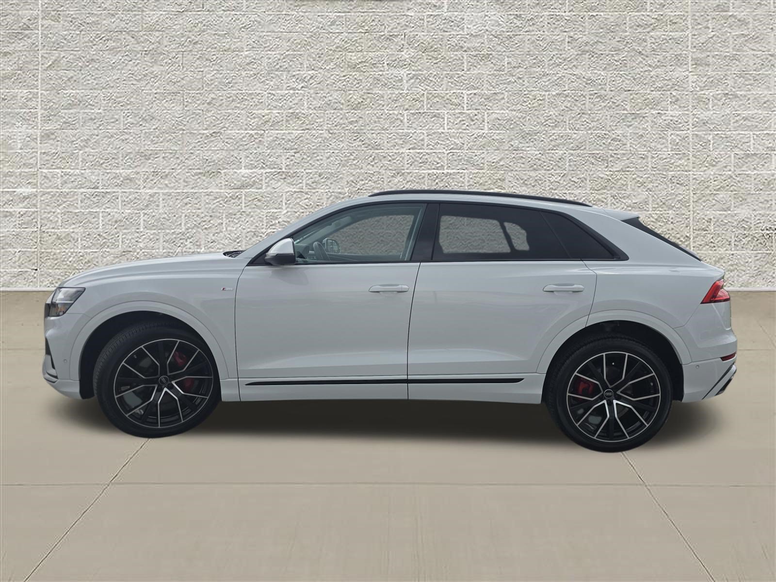 Used 2023 Audi Q8 Premium Plus AWD/4WD image 4