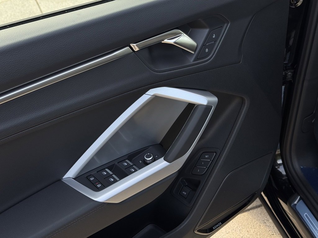 New 2025 Audi Q3 2.0T Premium image 18