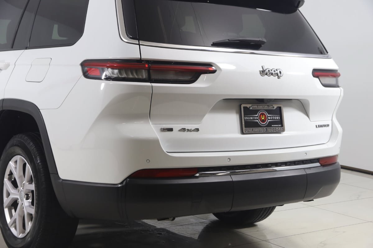 Used 2022 Jeep Grand Cherokee L Limited AWD/4WD image 24
