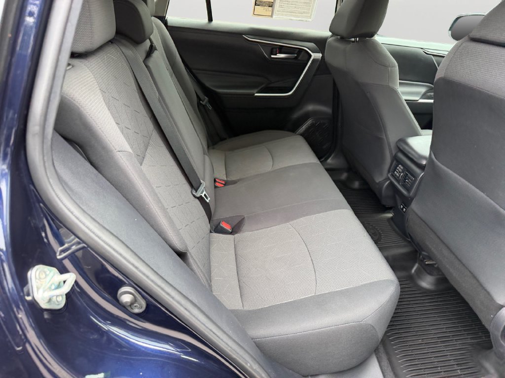 Used 2021 Toyota RAV4 XLE w/ Convenience Package AWD/4WD image 13
