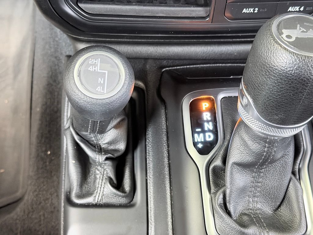 Used 2018 Jeep Wrangler Unlimited Sport S AWD/4WD image 41
