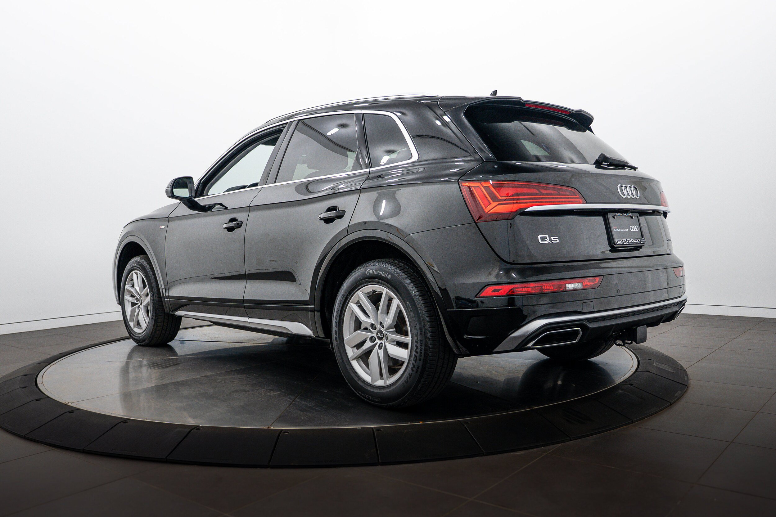 Certified 2023 Audi Q5 2.0T Premium w/ Convenience Package AWD/4WD image 5