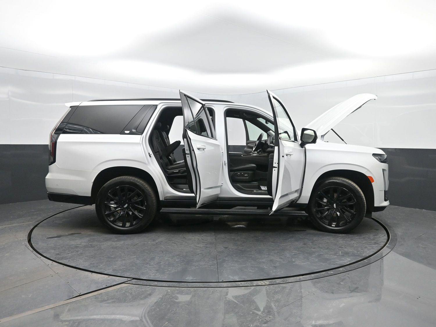 Used 2023 Cadillac Escalade Sport Platinum w/ LPO, ONYX Package image 54