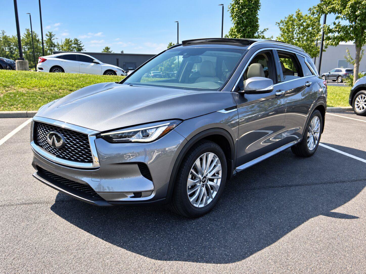 Used 2025 INFINITI QX50 Luxe AWD/4WD image 1