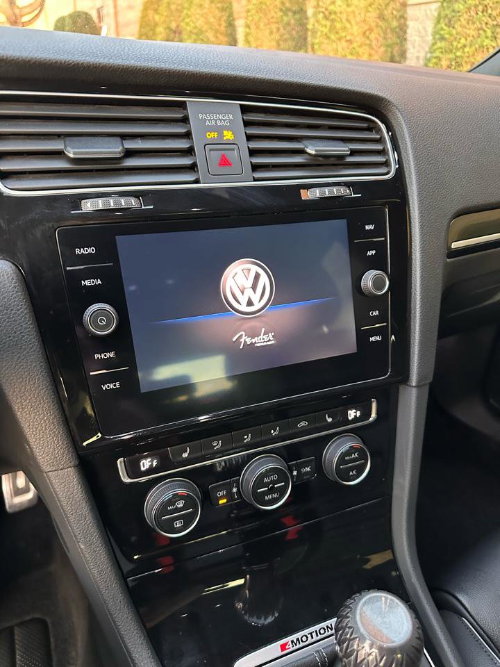 Used 2019 Volkswagen Golf R 4-Door AWD/4WD image 31