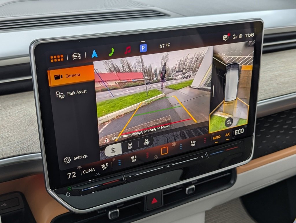 New 2025 Volkswagen ID. Buzz Pro S Plus image 19