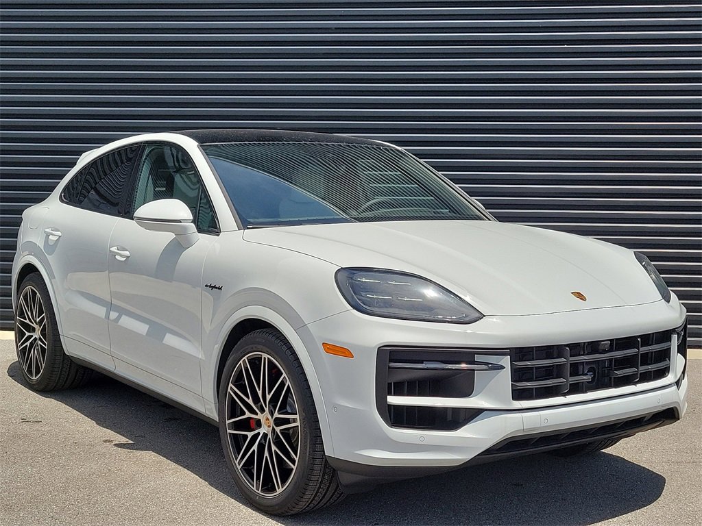 New 2025 Porsche Cayenne S image 9