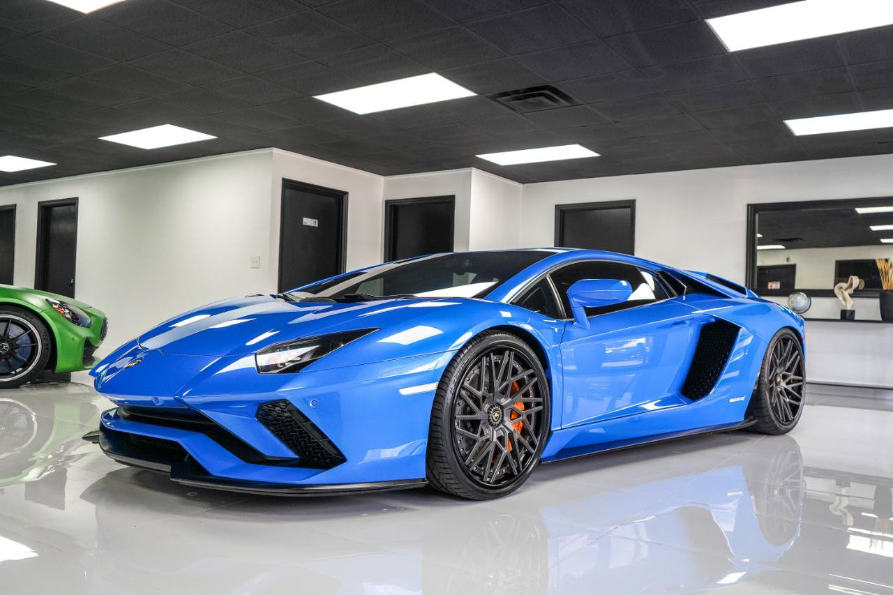 Used 2018 Lamborghini Aventador S AWD/4WD image 3