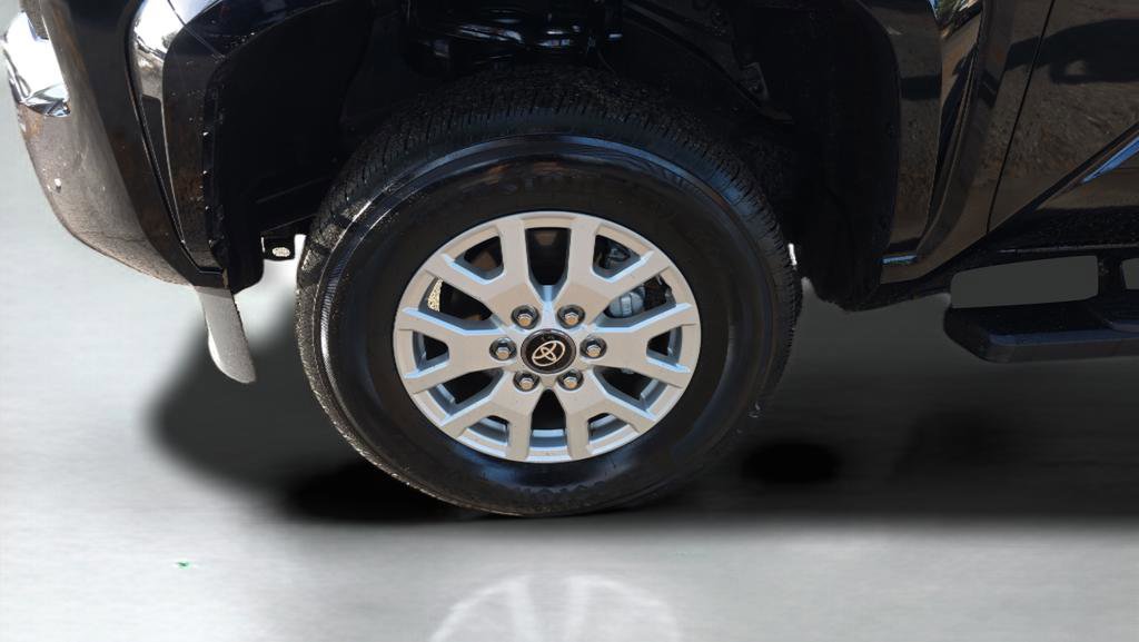 Used 2024 Toyota Tacoma SR5 RWD image 10