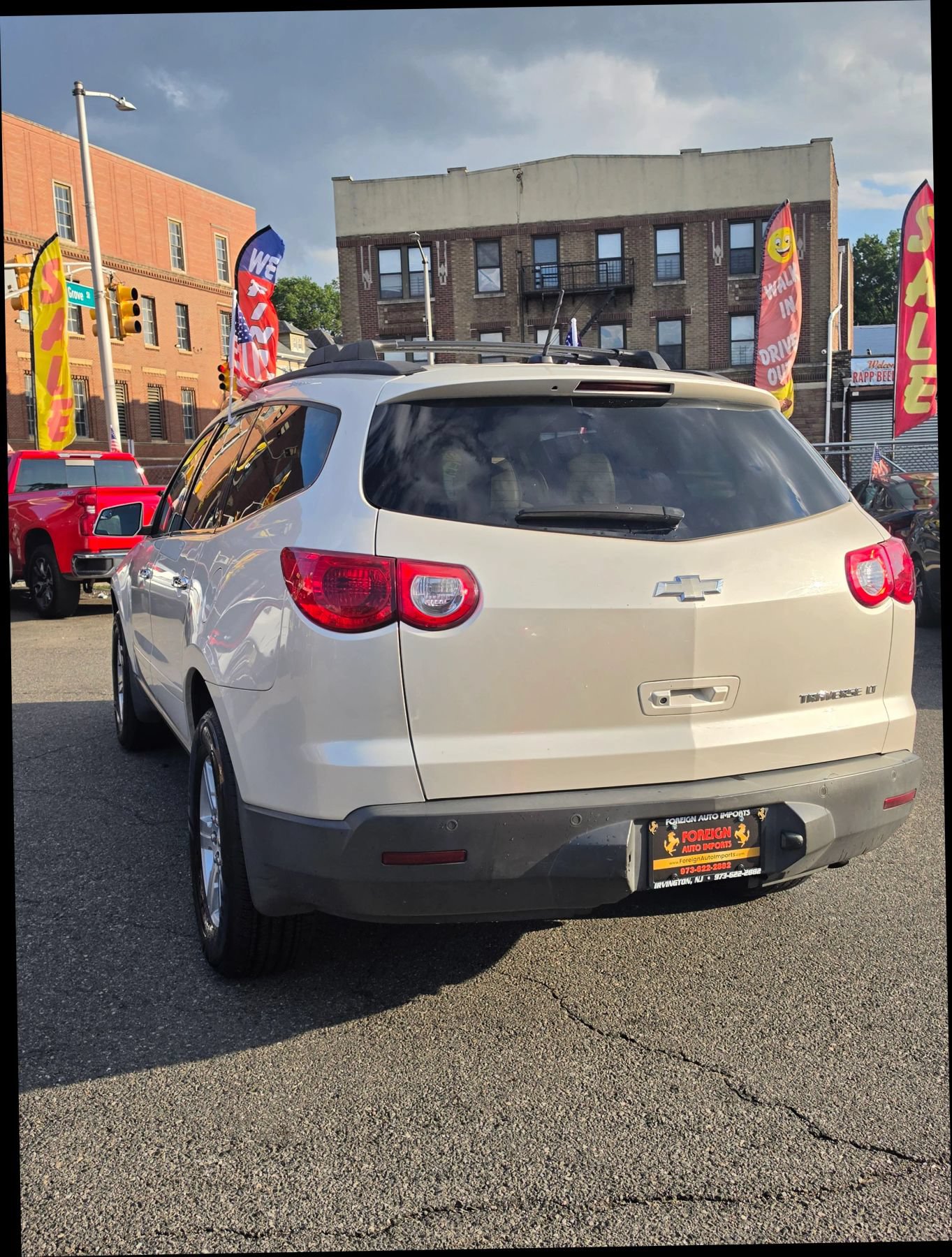 Used 2011 Chevrolet Traverse LT w/ Personal Connectivity Package FWD image 11