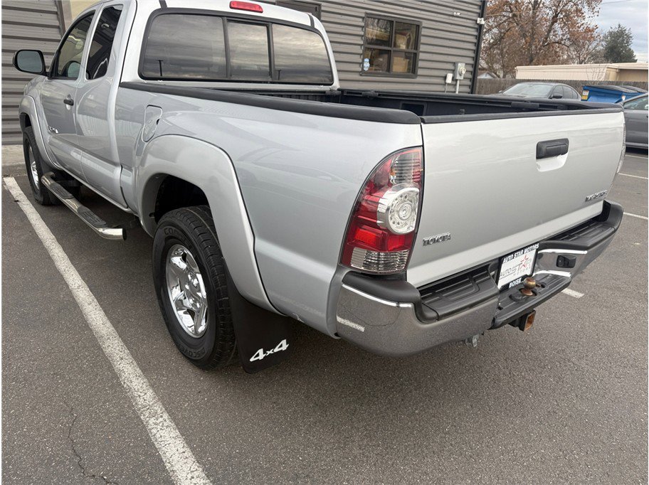 Used 2012 Toyota Tacoma 4x4 Access Cab V6 w/ SR5 Pkg image 42