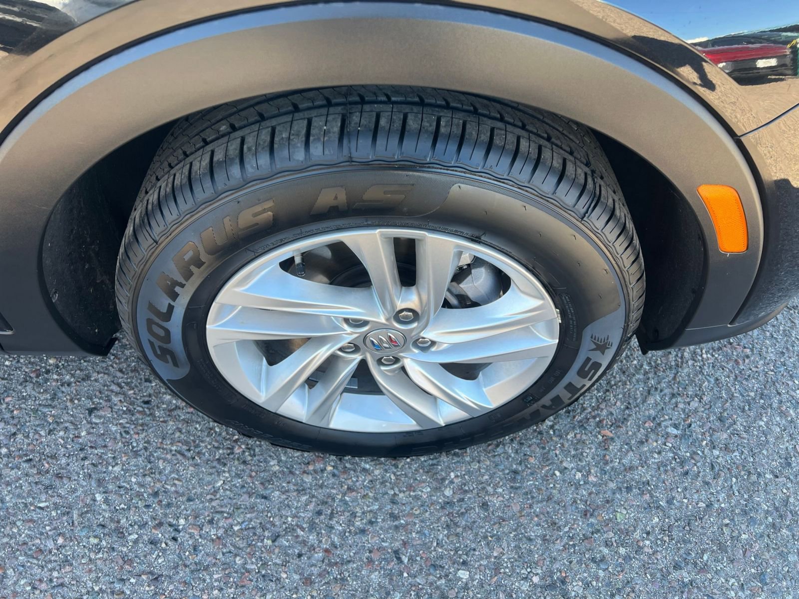 Used 2025 Buick Envista Preferred image 30