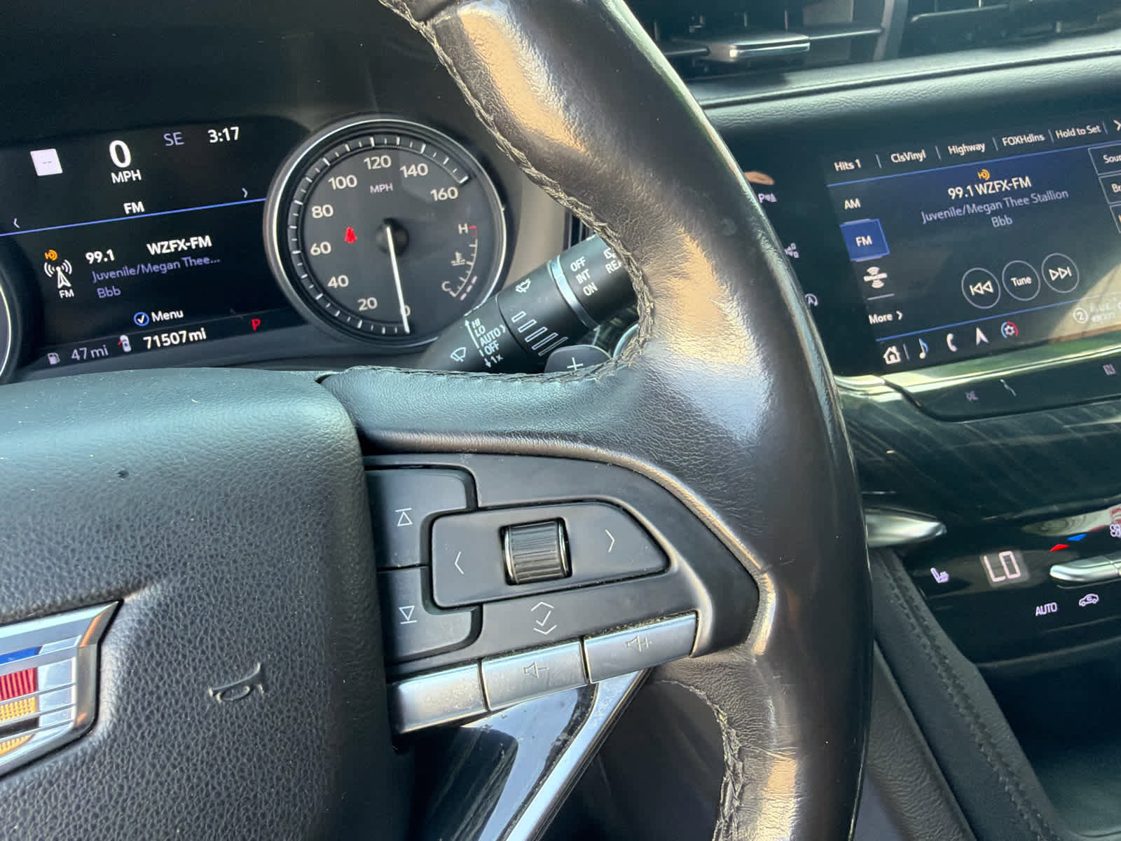 Used 2021 Cadillac XT6 Premium Luxury AWD/4WD image 22