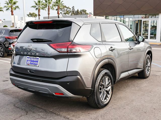 Used 2023 Nissan Rogue S image 6
