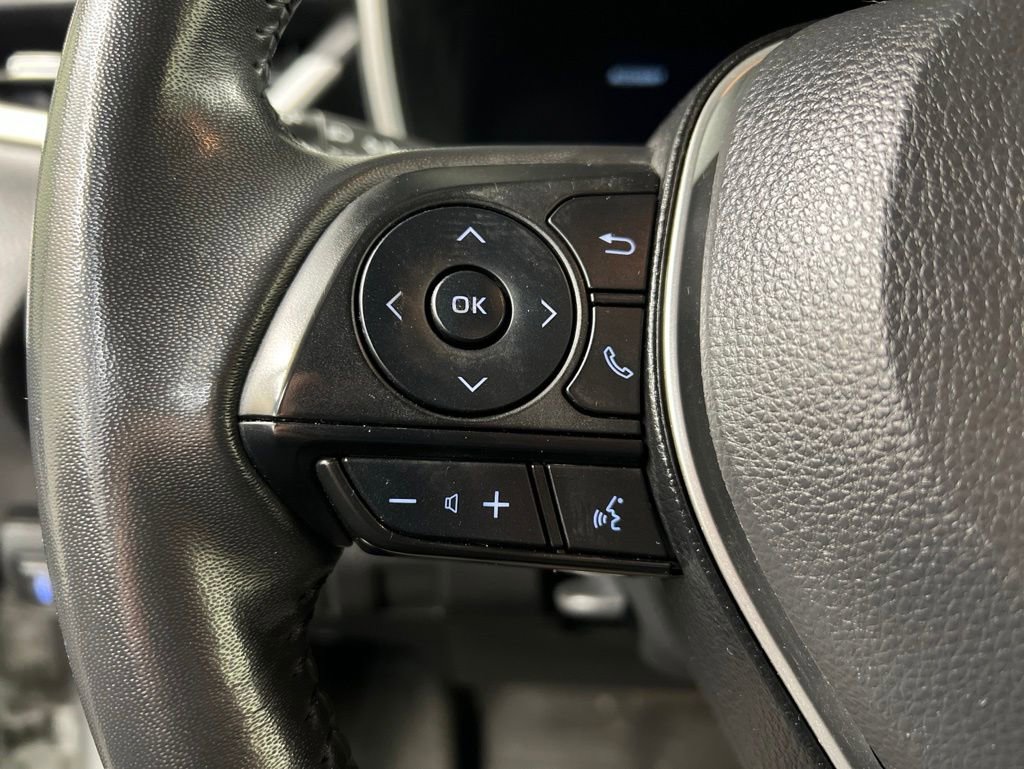 Used 2022 Toyota Corolla XSE FWD image 18