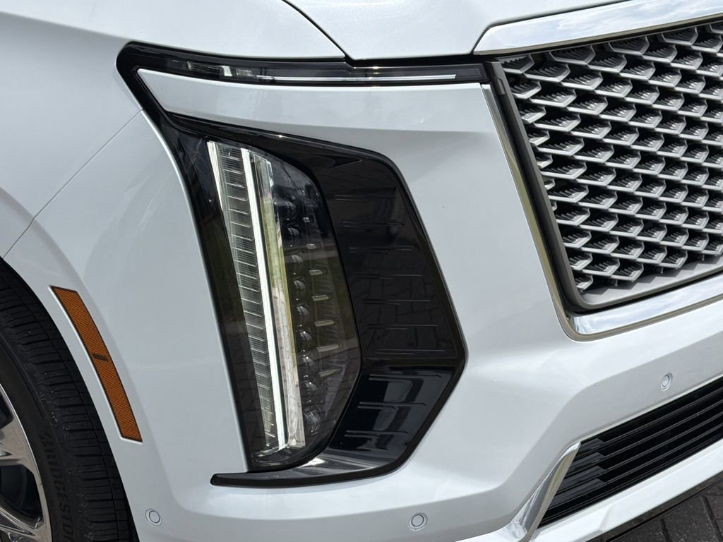 New 2026 Cadillac Escalade Luxury w/ LPO, Radiant Package AWD/4WD image 7