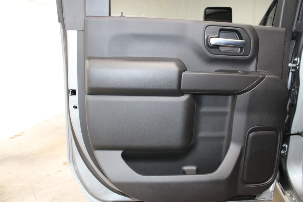 New 2026 Chevrolet Silverado 2500 Custom w/ Custom Value Package image 30