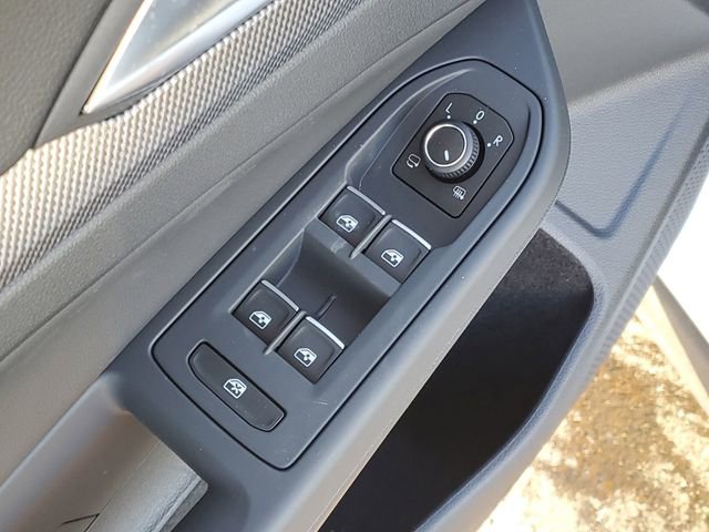 New 2026 Volkswagen GTI SE image 9