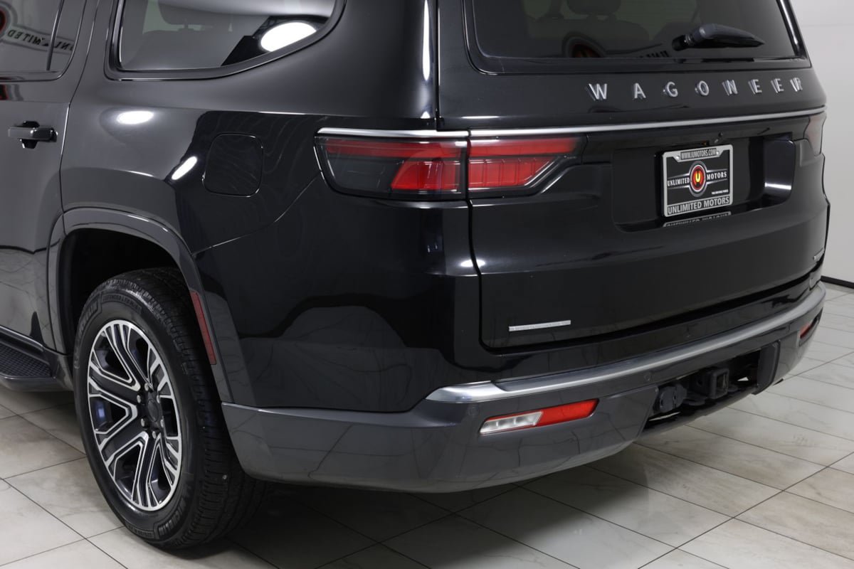Used 2022 Jeep Wagoneer Series III AWD/4WD image 50