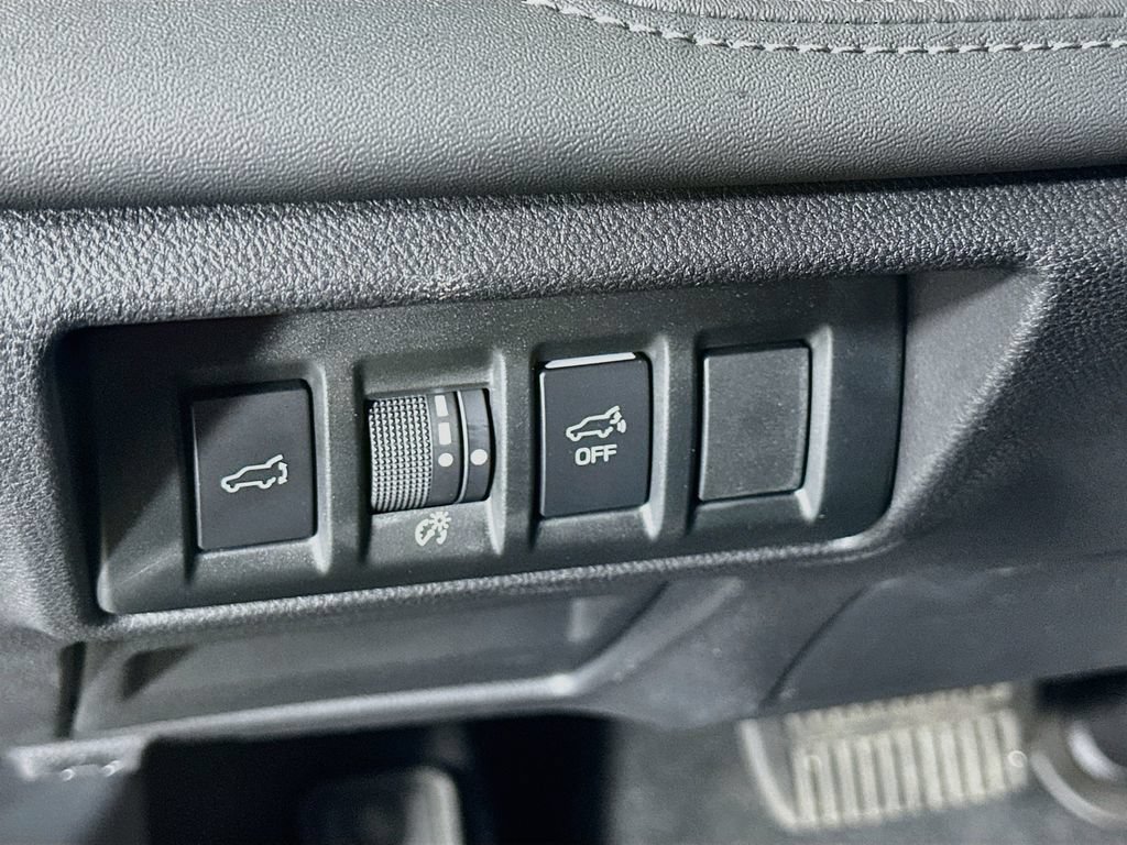 Used 2024 Subaru Outback Limited AWD/4WD image 15