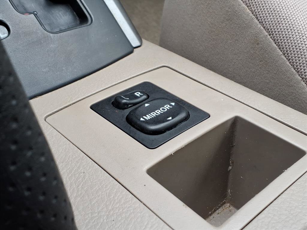 Used 2008 Toyota RAV4 4WD V6 image 13