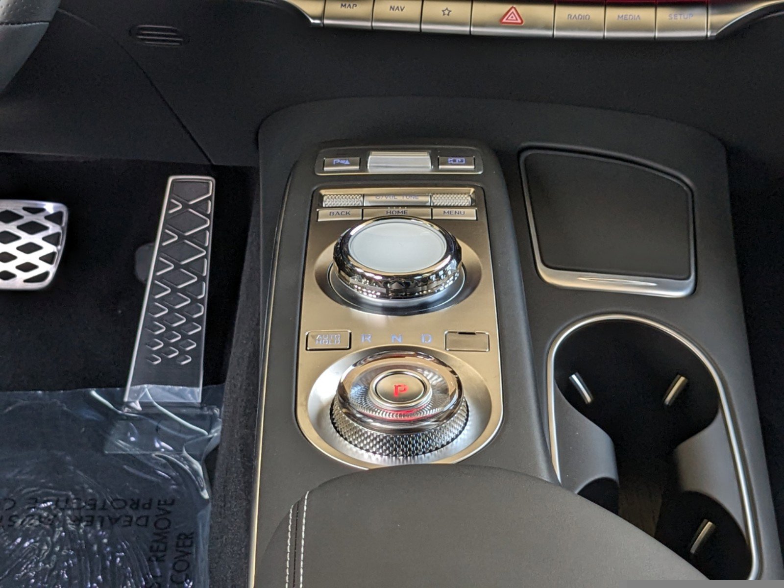 Used 2024 Genesis GV70 3.5T Sport image 14