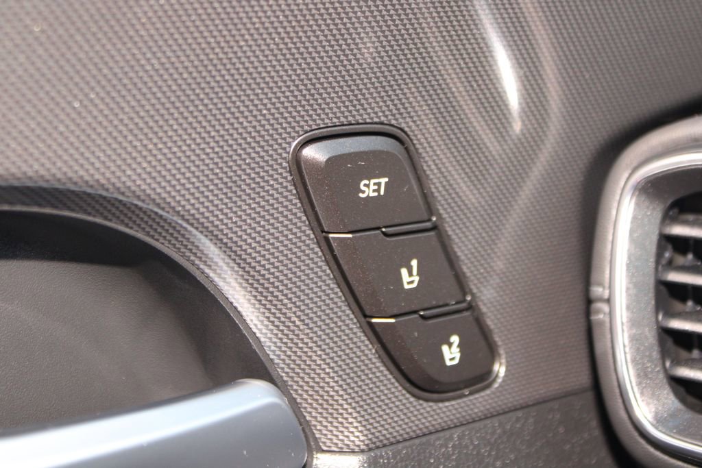 Used 2023 Hyundai Santa Fe Limited image 32