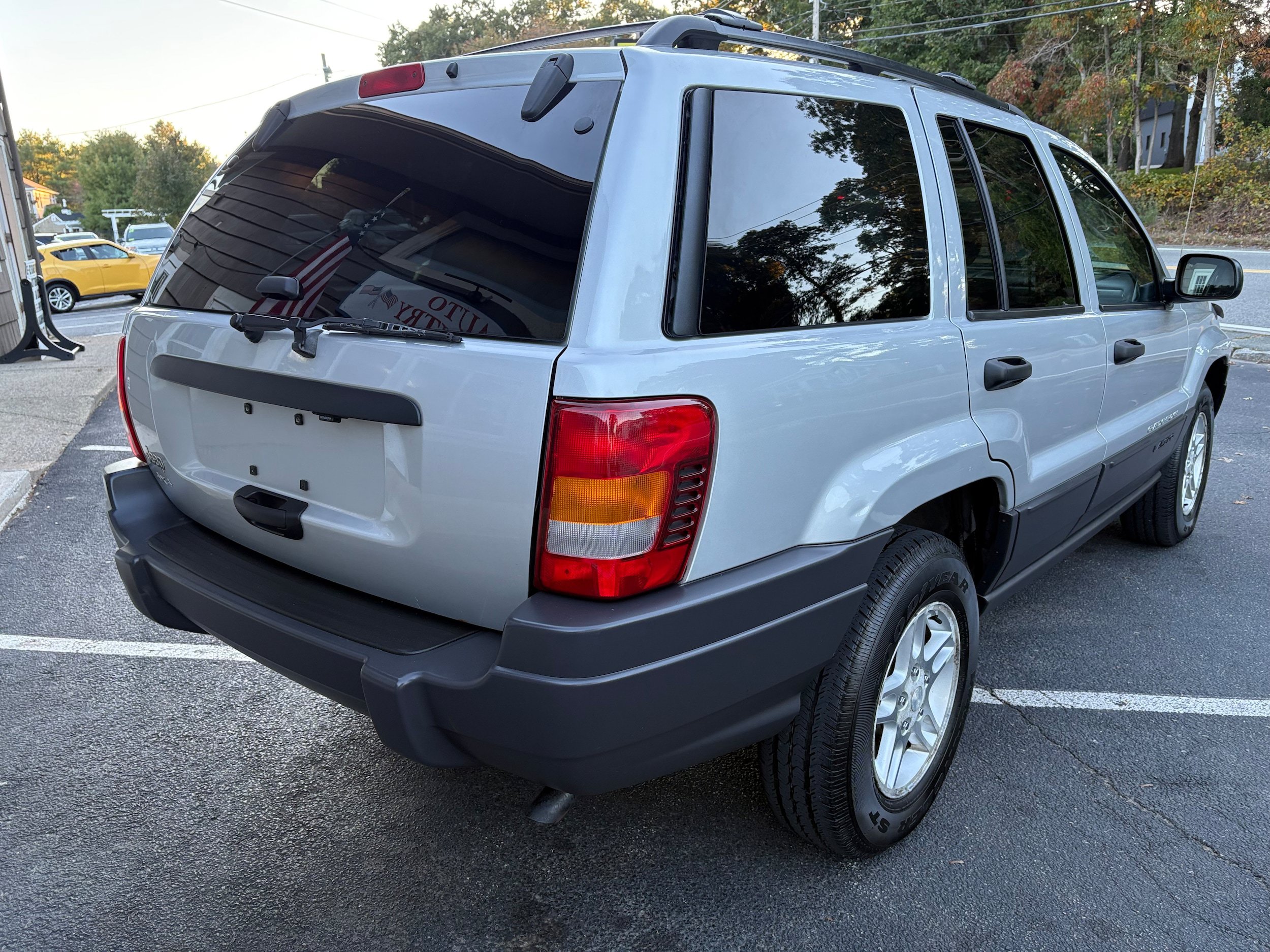 Used 2004 Jeep Grand Cherokee Laredo w/ Convenience Group AWD/4WD image 5